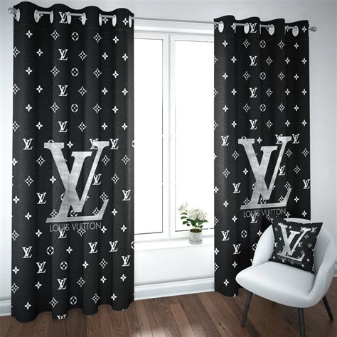 lv rm curtains